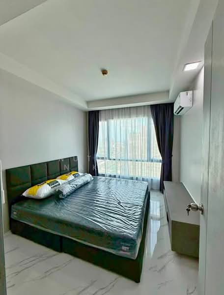 Thru Thonglor, Bangkok, Petchaburi Road, Bang Kapi, Huai Khwang, Bangkok, 1 Bedroom, 37 sqm, Condo For Rent, by Nutnaree Nakkaew, 500436857 - DDproperty.com