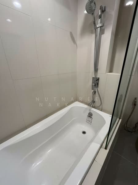 Oka Haus Sukhumvit 36, Bangkok, 3399 Rama 4 Road, Khong Tan, Khlong Toei, Bangkok, 1 Bedroom, 35 sqm, Condo For Rent, by Nutnaree Nakkaew, 500436859 - DDproperty.com