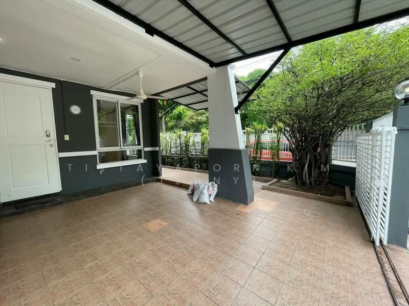 Baan Rock Garden Meng Jai, Bangkok, 601 Ramkhamhaeng Soi 39, Wang Thonglang, Bangkok, 3 Bedrooms, 180 sqm, Townhouse For Rent, by Tittayaporn Kim (Jenny), 500436917 - DDproperty.com