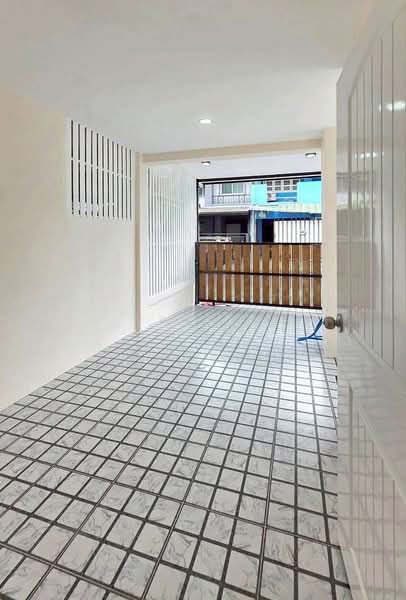 บ้านหลังมุม 4 ห้องนอน หมู่บ้านพฤกษา 3 ถนนวัดลาดปลาดุก บางบัวทอง รีโนเวทใหม่ทั้งหลัง, Nonthaburi, วัดลาดปลาดุก, Bang Bua Thong, Nonthaburi, 4 Bedrooms, 120 sqm, Townhouse For Sale, by บุษบากร (เจี๊ยบ), 500436940 - DDproperty.com