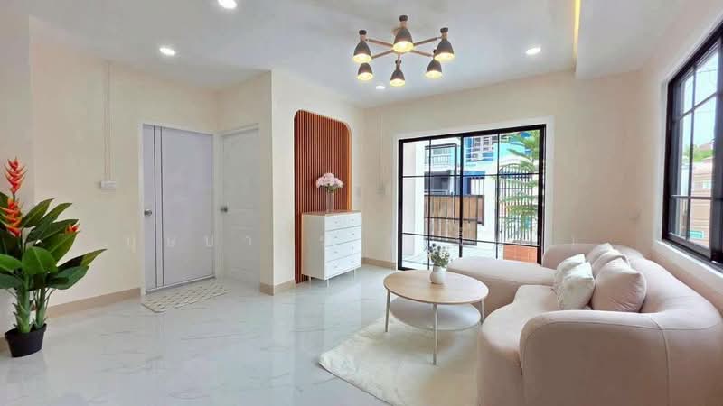 บ้านหลังมุม 4 ห้องนอน หมู่บ้านพฤกษา 3 ถนนวัดลาดปลาดุก บางบัวทอง รีโนเวทใหม่ทั้งหลัง, Nonthaburi, วัดลาดปลาดุก, Bang Bua Thong, Nonthaburi, 4 Bedrooms, 120 sqm, Townhouse For Sale, by บุษบากร (เจี๊ยบ), 500436940 - DDproperty.com