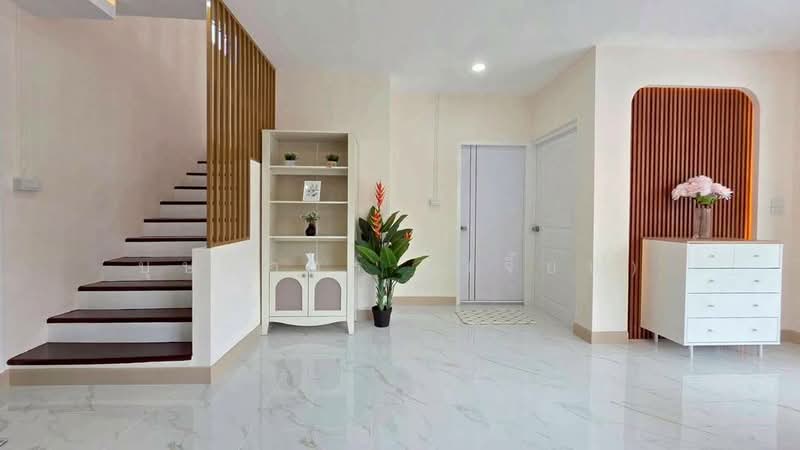 บ้านหลังมุม 4 ห้องนอน หมู่บ้านพฤกษา 3 ถนนวัดลาดปลาดุก บางบัวทอง รีโนเวทใหม่ทั้งหลัง, นนทบุรี, วัดลาดปลาดุก, บางบัวทอง, นนทบุรี, 120 ตร.ม., ทาวน์เฮ้าส์ ขาย, โดย บุษบากร (เจี๊ยบ), 500436940 - DDproperty.com