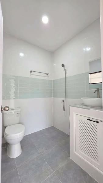 บ้านหลังมุม 4 ห้องนอน หมู่บ้านพฤกษา 3 ถนนวัดลาดปลาดุก บางบัวทอง รีโนเวทใหม่ทั้งหลัง, นนทบุรี, วัดลาดปลาดุก, บางบัวทอง, นนทบุรี, 120 ตร.ม., ทาวน์เฮ้าส์ ขาย, โดย บุษบากร (เจี๊ยบ), 500436940 - DDproperty.com