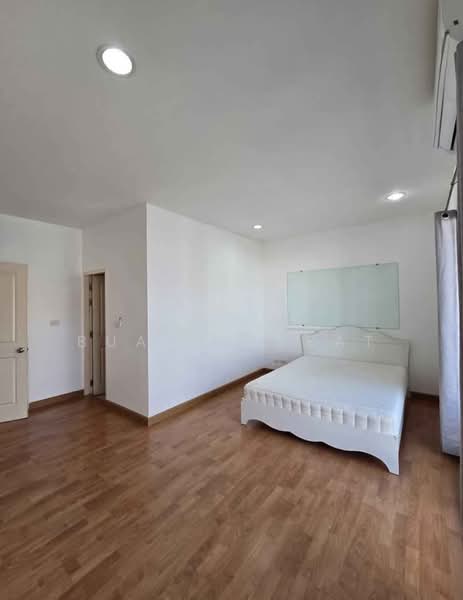 Baan Klang Muang S-Sense Srinakarin, Bangkok, Srinakarin Road, Nong Bon, Prawet, Bangkok, 3 Bedrooms, 167 sqm, Townhouse For Rent, by Jakree Buajatturat, 500436950 - DDproperty.com