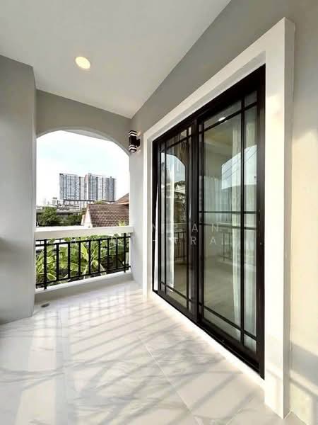 undefined, Bangkok, Bang Kae Nua, Bang Khae, Bangkok, 4 Bedrooms, 250 sqm, Single Detached House For Sale, by Pornpan Chantharakasemchai, 500436993 - DDproperty.com