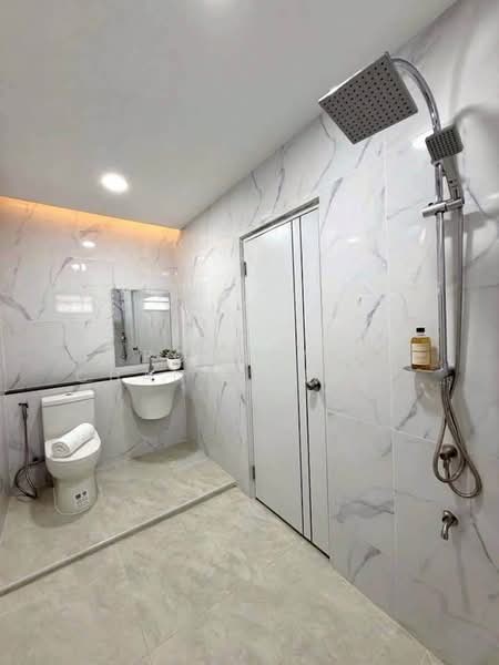 undefined, Bangkok, Bang Kae Nua, Bang Khae, Bangkok, 4 Bedrooms, 250 sqm, Single Detached House For Sale, by Pornpan Chantharakasemchai, 500436993 - DDproperty.com