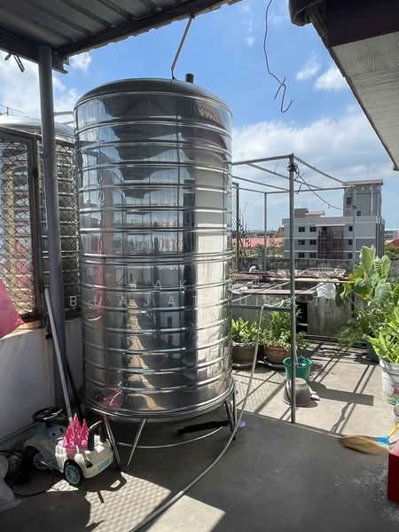3-BR Townhouse, Bangkok, Thab Yao, Lat Krabang, Bangkok, 3 Bedrooms, 263 sqm, Townhouse For Sale, by Jakree Buajatturat, 500437009 - DDproperty.com