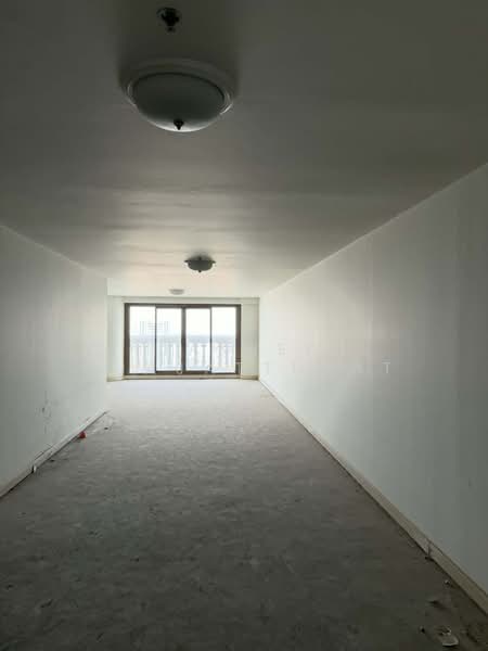 State Tower, Bangkok, 1055 Silom Road, Silom, Bang Rak, Bangkok, 1 Bedroom, 68 sqm, Condo For Sale, by Jakree Buajatturat, 500437014 - DDproperty.com