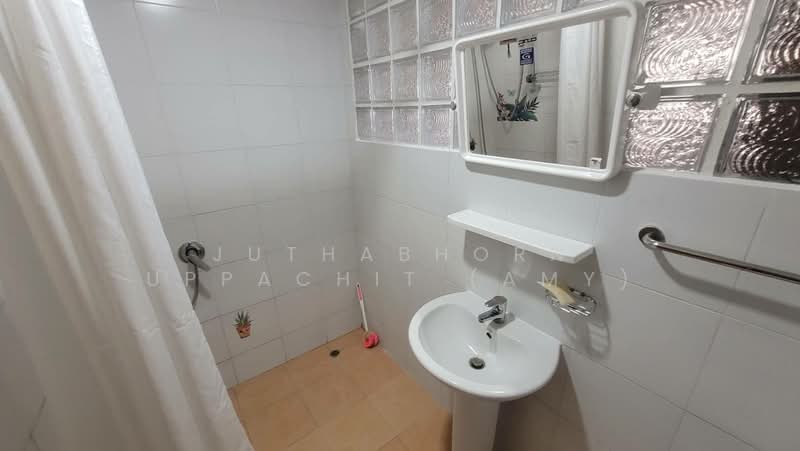 Crystal Garden, Bangkok, 217 Sukhumvit 4 Alley, Khlong Toei, Bangkok, 2 Bedrooms, 115 sqm, Condo For Rent, by Juthabhorn Uppachit (Amy), 500437016 - DDproperty.com