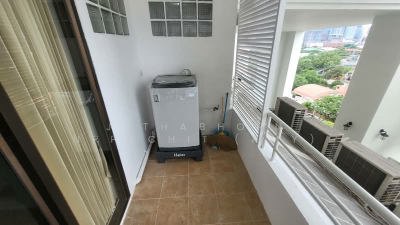 Crystal Garden, Bangkok, 217 Sukhumvit 4 Alley, Khlong Toei, Bangkok, 2 Bedrooms, 115 sqm, Condo For Rent, by Juthabhorn Uppachit (Amy), 500437016 - DDproperty.com