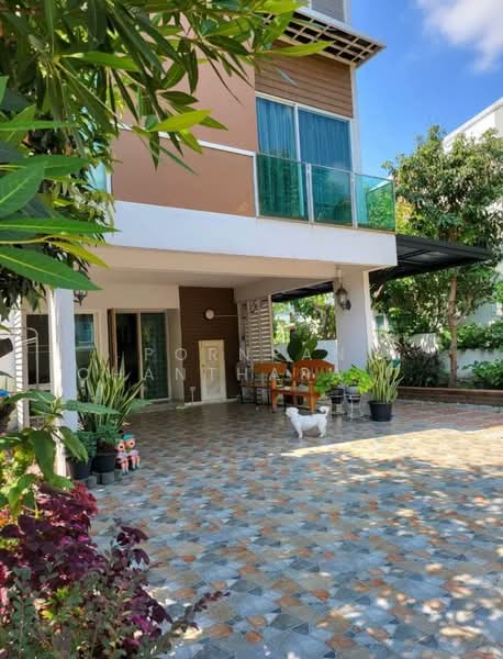 undefined, Bangkok, Khlong Song Ton Nun, Lat Krabang, Bangkok, 3 Bedrooms, 224 sqm, Single Detached House For Rent, by Pornpan Chantharakasemchai, 500437050 - DDproperty.com