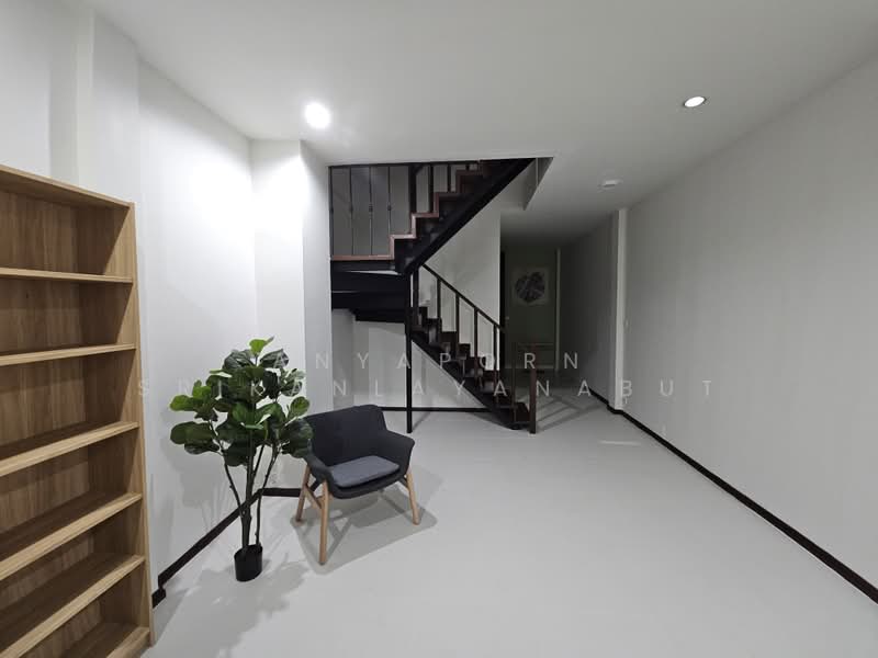เกตุนุติ เชอมิเน่, กรุงเทพ, คลองจั่น, บางกะปิ, กรุงเทพ, 150 ตร.ม., Townhouse ให้เช่า, โดย Anyaporn Srikanlayanabut, 500437101 - DDproperty.com