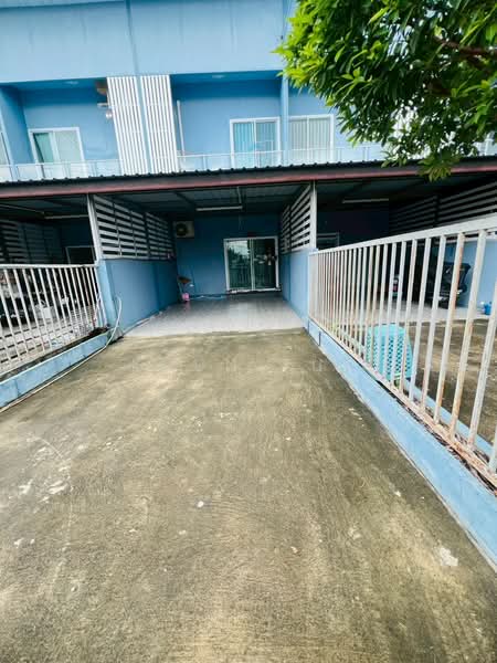หมู่บ้าน ฉัตรไพลิน ลาดหลุมแก้ว ปทุมธานี, Pathum Thani, Na-Mai, Lat Lum Kaeo, Pathum Thani, 2 Bedrooms, 500 sqm, Townhouse For Sale, by Khun Tuk, 500437109 - DDproperty.com