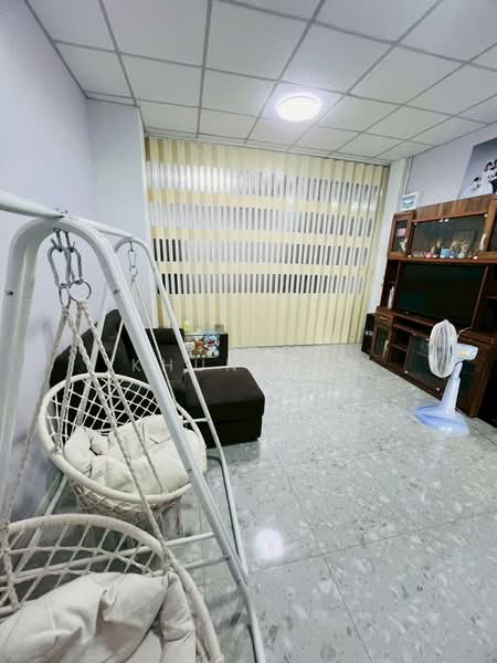 หมู่บ้าน ฉัตรไพลิน ลาดหลุมแก้ว ปทุมธานี, ปทุมธานี, หน้าไม้, ลาดหลุมแก้ว, ปทุมธานี, 500 ตร.ม., ทาวน์เฮ้าส์ ขาย, โดย Khun Tuk, 500437109 - DDproperty.com