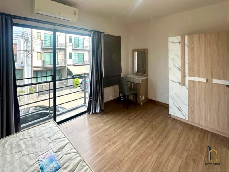 Baan Klang Muang Srinakarin – Onnut, Bangkok, 174 Soi On Nut 70/1, Prawet, Bangkok, 3 Bedrooms, 141 sqm, Townhouse For Rent, by Metas M, 500437132 - DDproperty.com