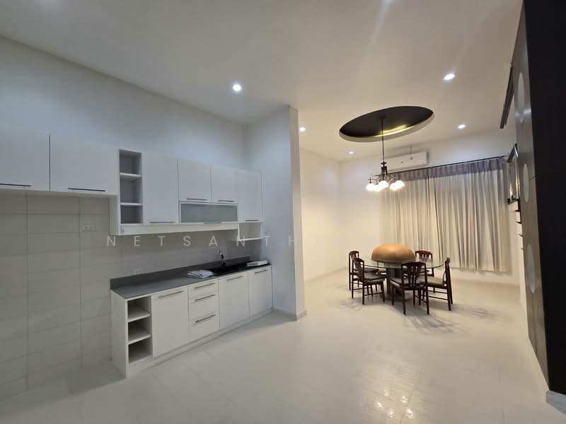 Naphalai Village, Bangkok, Soi Naphalai 1, Bang Na, Bangkok, 4 Bedrooms, 700 sqm, Single Detached House For Rent, by Netsanthiah Ai, 500437143 - DDproperty.com