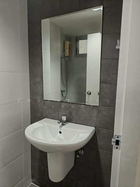 My Condo Sukhumvit 81, Bangkok, Soi Sukhumvit 81 Sukhumvit Road, Bang Chak, Phra Khanong, Bangkok, 1 Bedroom, 35 sqm, Condo For Rent, by Nattayaporn Peumkul (Benz), 500437173 - DDproperty.com