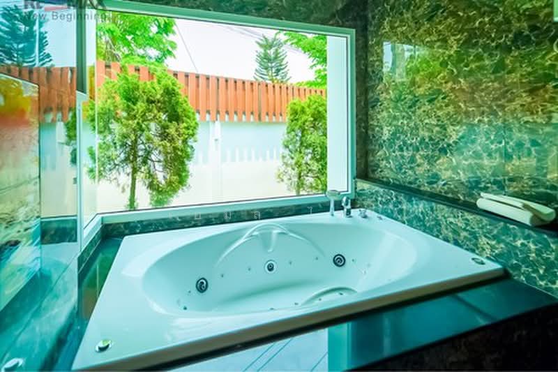 Baan Wang Tan, Chiang Mai, Mae Hia, Muang Chiang Mai, Chiang Mai, 5 Bedrooms, 440 sqm, Single Detached House For Sale, by Emil Weiss, 500437232 - DDproperty.com