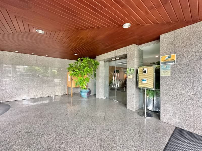 Baan Suan Plu, Bangkok, Soi Phatthanasin, Thung Maha Mek, Sathon, Bangkok, 3 Bedrooms, 285 sqm, Condo For Rent, by Bangkok Residential, 500437237 - DDproperty.com