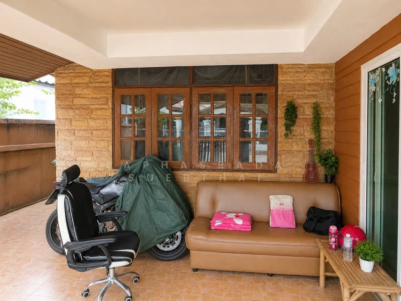 Marisa Village, Bangkok, Bang Chun, Khlong Sam Wa, Bangkok, 2 Bedrooms, 80 sqm, Townhouse For Sale, by Laphasrada Suebthai, 500437328 - DDproperty.com