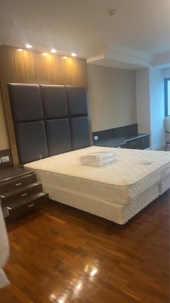 Shanti Sadan, Bangkok, 28 Sukhumvit 59, Khlong Tan Nua, Watthana, Bangkok, 3 Bedrooms, 285 sqm, Condo For Rent, by The Luxe Group, 500437330 - DDproperty.com