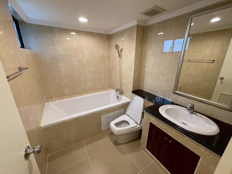 Shanti Sadan, Bangkok, 28 Sukhumvit 59, Khlong Tan Nua, Watthana, Bangkok, 3 Bedrooms, 285 sqm, Condo For Rent, by The Luxe Group, 500437330 - DDproperty.com
