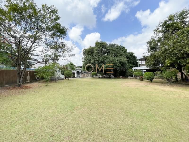 บ้านพร้อมที่ดิน ปรีดีพนมยงค์ 27, Bangkok, Khlong Tan Nua, Watthana, Bangkok, 4 Bedrooms, 800 sqm, Single Detached House For Sale, by HOME Real Estate Service, 500437337 - DDproperty.com