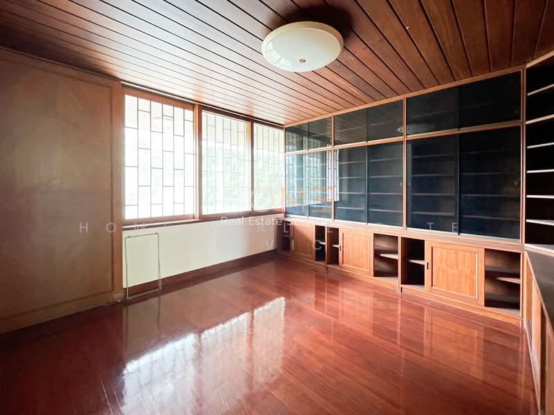 บ้านพร้อมที่ดิน ปรีดีพนมยงค์ 27, Bangkok, Khlong Tan Nua, Watthana, Bangkok, 4 Bedrooms, 800 sqm, Single Detached House For Sale, by HOME Real Estate Service, 500437337 - DDproperty.com