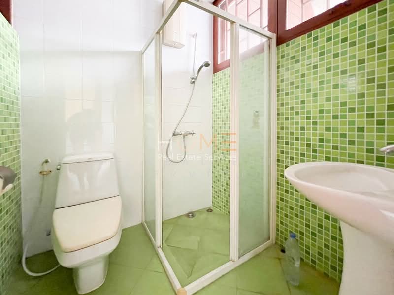 บ้านพร้อมที่ดิน ปรีดีพนมยงค์ 27, Bangkok, Khlong Tan Nua, Watthana, Bangkok, 4 Bedrooms, 800 sqm, Single Detached House For Sale, by HOME Real Estate Service, 500437337 - DDproperty.com