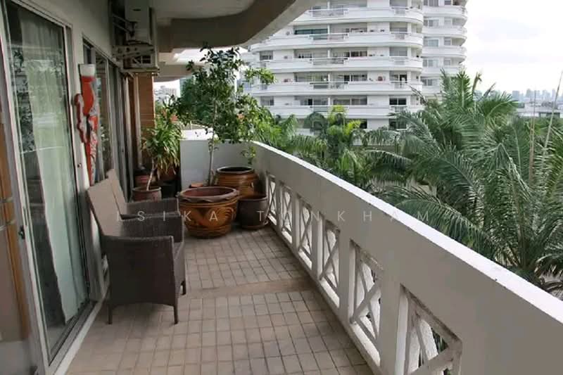 Tara Ruen Ake, Bangkok, 17 Soi Ramkhamhaeng 43/1, Phlapphla, Wang Thonglang, Bangkok, 2 Bedrooms, 116 sqm, Condo For Sale, by Isika Tonkham, 500437344 - DDproperty.com