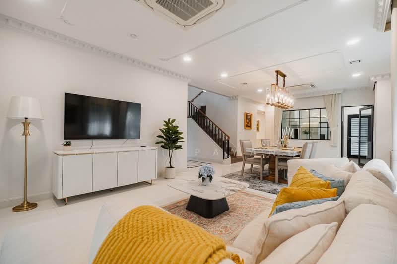 Nantawan Rama 9 - New Krungthepkreetha, Bangkok, Saphan Sung, Bangkok, 4 Bedrooms, 302 sqm, Single Detached House For Sale, by Kay Tippayanet, 500437349 - DDproperty.com
