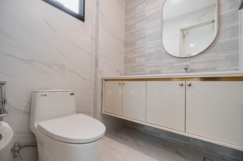 Nantawan Rama 9 - New Krungthepkreetha, Bangkok, Saphan Sung, Bangkok, 4 Bedrooms, 302 sqm, Single Detached House For Sale, by Kay Tippayanet, 500437349 - DDproperty.com