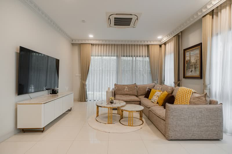Nantawan Rama 9 - New Krungthepkreetha, Bangkok, Saphan Sung, Bangkok, 4 Bedrooms, 302 sqm, Single Detached House For Sale, by Kay Tippayanet, 500437398 - DDproperty.com