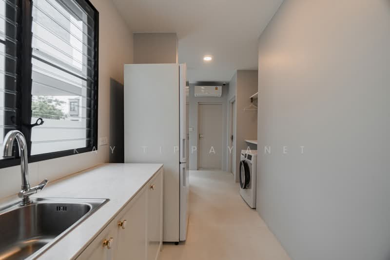 Nantawan Rama 9 - New Krungthepkreetha, Bangkok, Saphan Sung, Bangkok, 4 Bedrooms, 302 sqm, Single Detached House For Sale, by Kay Tippayanet, 500437398 - DDproperty.com