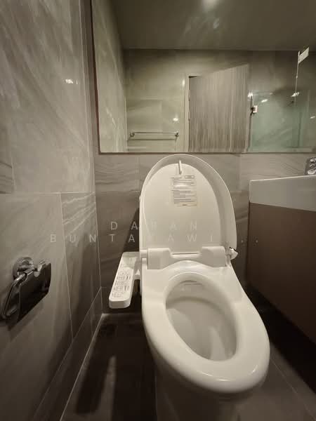 IDEO Q Victory, Bangkok, 9 Phaya Thai Road, Thanon Phaya Thai, Ratchathewi, Bangkok, 1 Bedroom, 37 sqm, Condo For Rent, by Daran Buntakawinkul, 500437401 - DDproperty.com