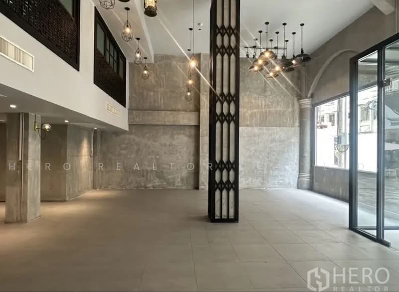For Rent Retail Space 247 sqm in BTS Phrom Phong, Watthana, Bangkok BRE21940, กรุงเทพ, สุขุมวิท, คลองตันเหนือ, วัฒนา, กรุงเทพ, 247 ตร.ม., พื้นที่ขายของ ให้เช่า, โดย Hero Realtor Co., Ltd., 500437427 - DDproperty.com