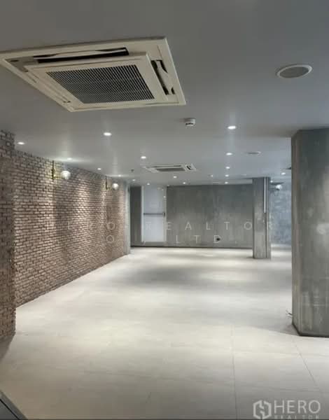 For Rent Retail Space 247 sqm in BTS Phrom Phong, Watthana, Bangkok BRE21940, Bangkok, สุขุมวิท, Khlong Tan Nua, Watthana, Bangkok, , 247 sqm, Retail Space For Rent, by Hero Realtor Co., Ltd., 500437427 - DDproperty.com