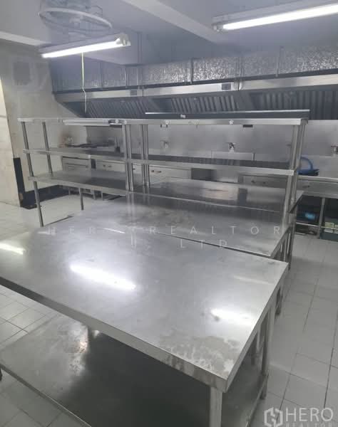 For Rent Retail Space 247 sqm in BTS Phrom Phong, Watthana, Bangkok BRE21940, Bangkok, สุขุมวิท, Khlong Tan Nua, Watthana, Bangkok, , 247 sqm, Retail Space For Rent, by Hero Realtor Co., Ltd., 500437427 - DDproperty.com