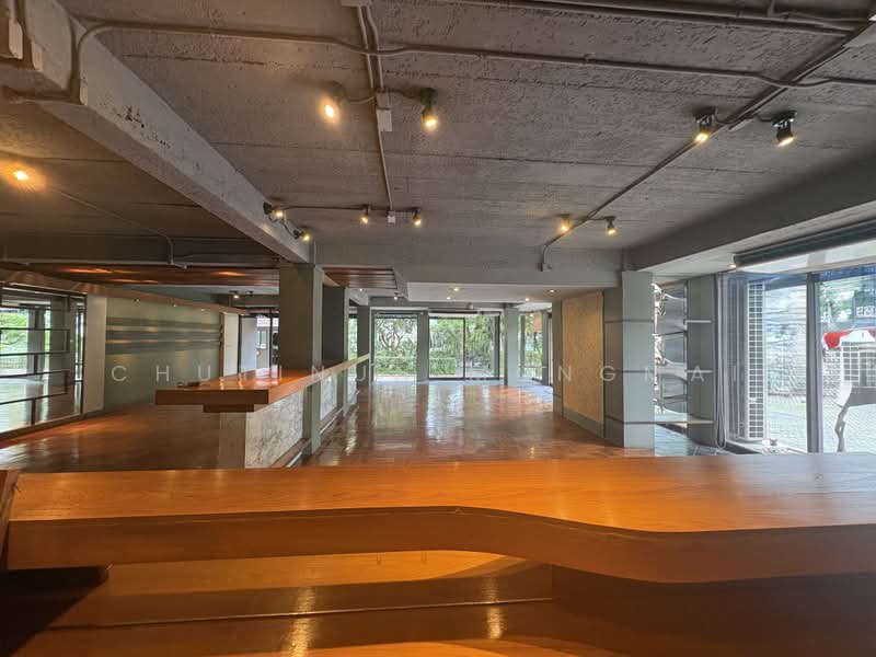 For Rent: G Floor in Asok BTS 5 Minute Walk Ideal for Restaurant, Clinic, กรุงเทพ, คลองเตยเหนือ, วัฒนา, กรุงเทพ, 160 ตร.ม., พื้นที่ขายของ ให้เช่า, โดย Chutinun Mungmai, 500437441 - DDproperty.com