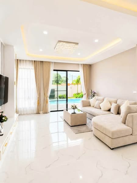 4-BR Villa, Chon Buri (Pattaya), Nong Pru, Bang Lamung (Pattaya), Chon Buri (Pattaya), 4 Bedrooms, 220 sqm, Villa For Sale, by Achitaphop Klinpipat, 500437483 - DDproperty.com