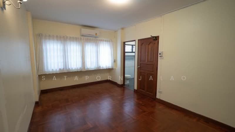 undefined, Bangkok, Khlong Tan Nua, Watthana, Bangkok, 5 Bedrooms, 350 sqm, Townhouse For Rent, by Sataporn Jalao, 500437498 - DDproperty.com