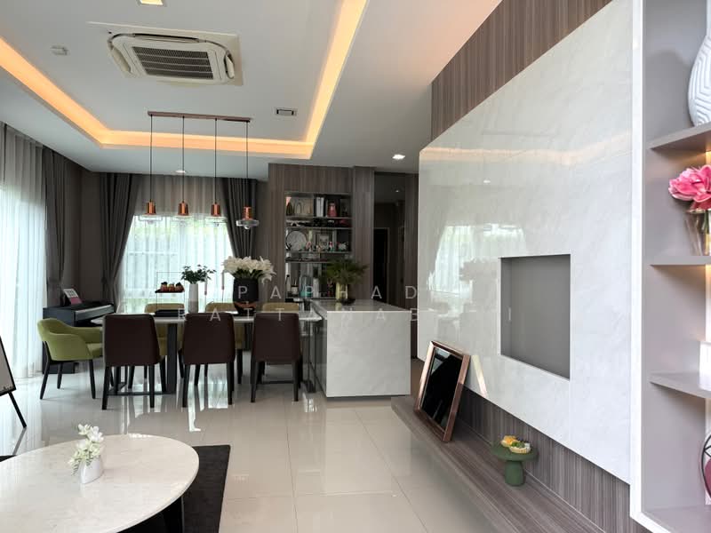 Mantana Motorway-New Krungthepkreetha, Bangkok, Phatthana Chonnabot 4 Road, Khlong Song Ton Nun, Lat Krabang, Bangkok, 3 Bedrooms, 158 sqm, Single Detached House For Sale, by Paphada Rattanaburi, 500437505 - DDproperty.com