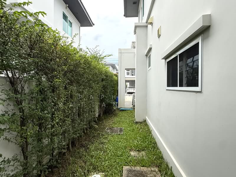 Mantana Motorway-New Krungthepkreetha, Bangkok, Phatthana Chonnabot 4 Road, Khlong Song Ton Nun, Lat Krabang, Bangkok, 3 Bedrooms, 158 sqm, Single Detached House For Sale, by Paphada Rattanaburi, 500437505 - DDproperty.com