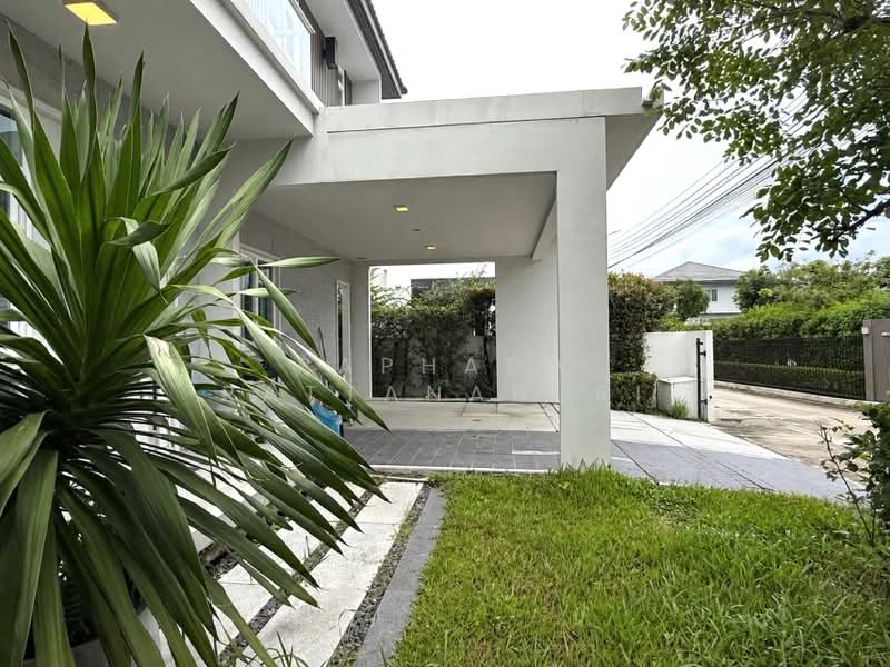 Mantana Motorway-New Krungthepkreetha, Bangkok, Phatthana Chonnabot 4 Road, Khlong Song Ton Nun, Lat Krabang, Bangkok, 3 Bedrooms, 158 sqm, Single Detached House For Sale, by Paphada Rattanaburi, 500437505 - DDproperty.com