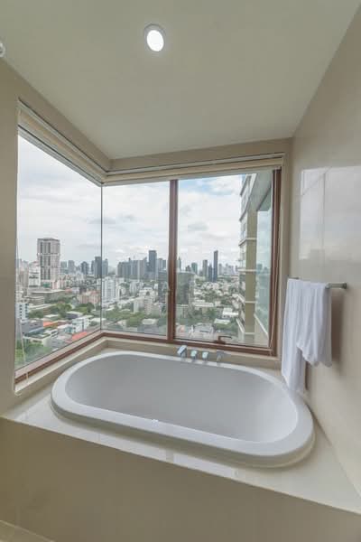 The Emporio Place, Bangkok, 93 Soi Sukhumvit 24, Sukhumvit Road, Khong Tan, Khlong Toei, Bangkok, 2 Bedrooms, 108 sqm, Condo For Sale, by Amarin Sitthidhoon, 500437538 - DDproperty.com