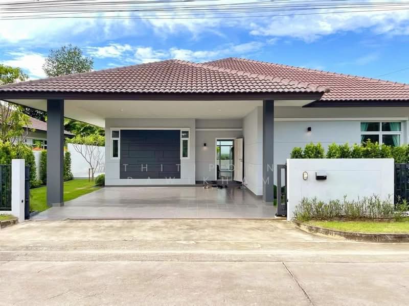 3-BR House, Chon Buri (Pattaya), Huai Yai, Bang Lamung (Pattaya), Chon Buri (Pattaya), 3 Bedrooms, 190 sqm, Single Detached House For Sale, by Thitiporn Pawikham, 500437574 - DDproperty.com