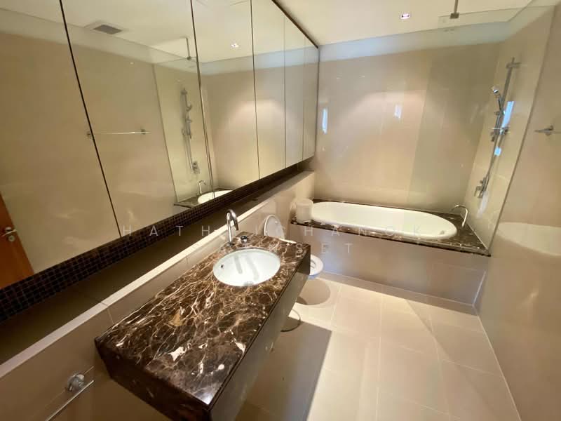 The Lakes, Bangkok, 123 Ratchadaphisek Road, Khlong Toei, Bangkok, 2 Bedrooms, 109 sqm, Condo For Rent, by Hathaichanok Saenset, 500437621 - DDproperty.com
