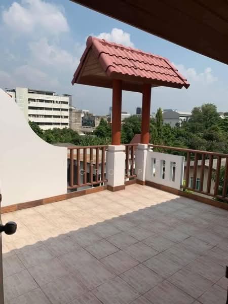 Villa 49 Housing, Bangkok, Khlong Tan Nua, Watthana, Bangkok, 4 Bedrooms, 320 sqm, Single Detached House For Rent, by The Luxe Group, 500437668 - DDproperty.com