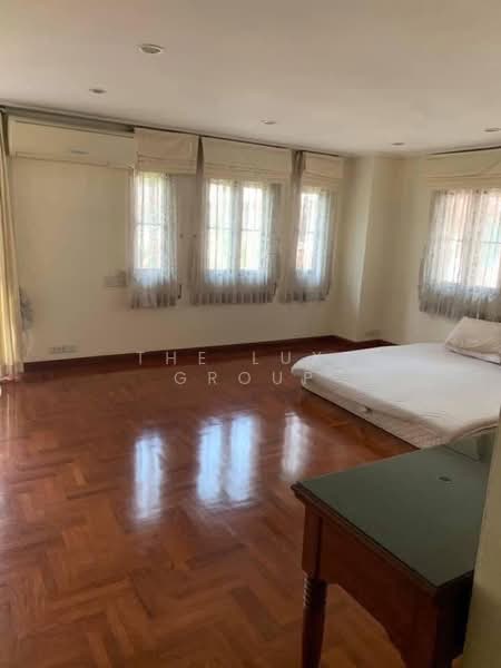 Villa 49 Housing, Bangkok, Khlong Tan Nua, Watthana, Bangkok, 4 Bedrooms, 320 sqm, Single Detached House For Rent, by The Luxe Group, 500437668 - DDproperty.com