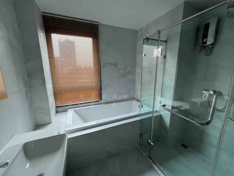 Rhythm Ekkamai, Bangkok, 11 Soi Sukhumvit 63, Khlongtoei Nua, Watthana, Bangkok, 2 Bedrooms, 70 sqm, Condo For Rent, by Nakarin Sookpaiboon, 500437701 - DDproperty.com